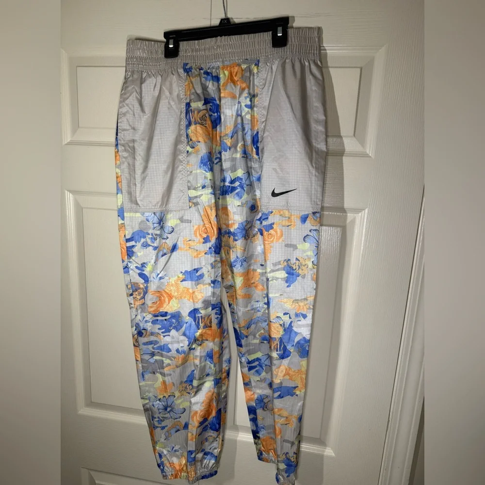 Nike gray preowned